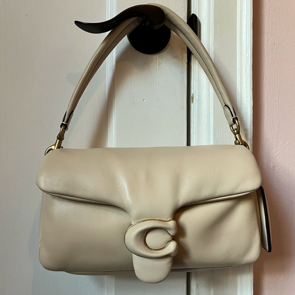 COACH Pillow Tabby 26 - Brass/Ivory
